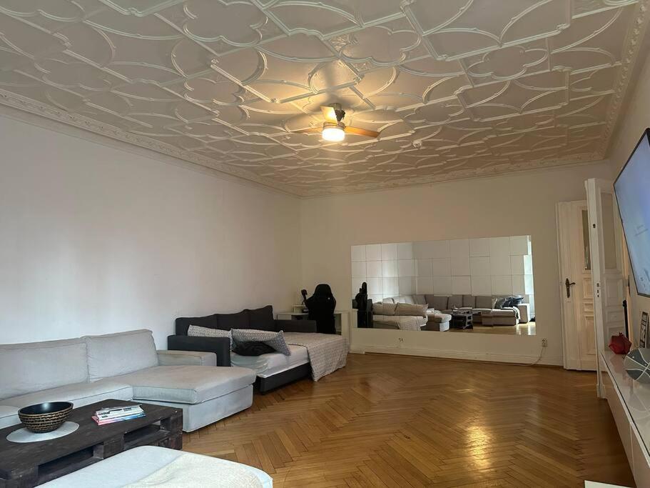 Grosses Apartment Am Kudamm Berlin Eksteriør billede