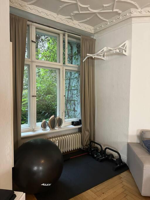 Grosses Apartment Am Kudamm Berlin Eksteriør billede